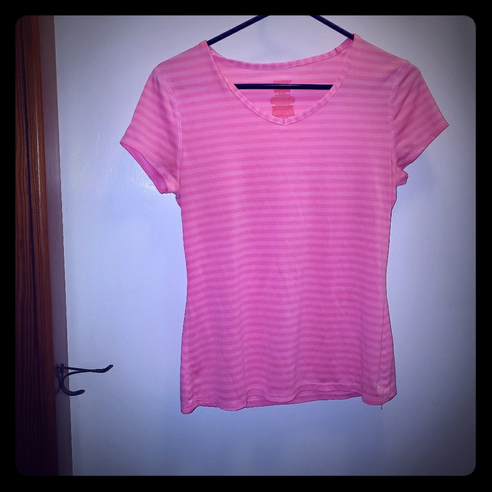 Danskin Now dryfit tshirt